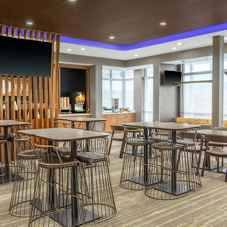 Springhill Suites By Marriott Holland Exterior foto